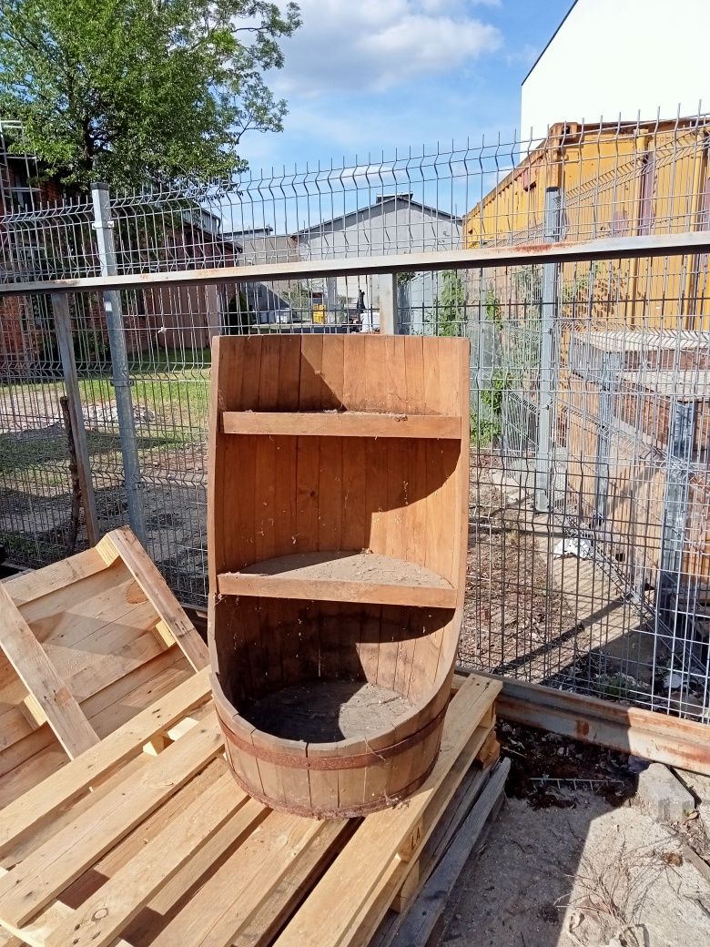 Sprzedam beczkę dekoracyjną na kwiaty
