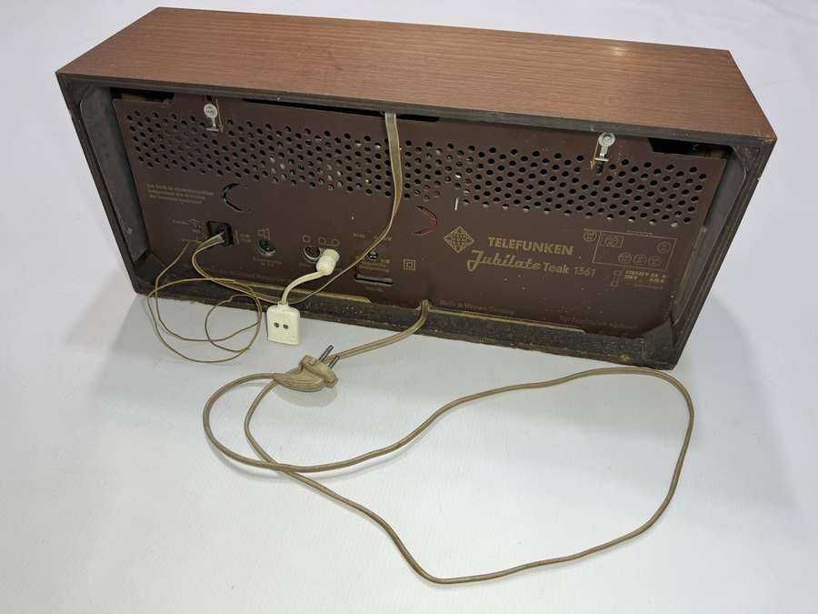 Антикварное радио TELEFUNKEN, Jubilate Teak 1361, Germany, 1962 г