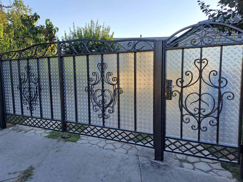 Ворота, решітки, оградки, металоконструкції,  паркани