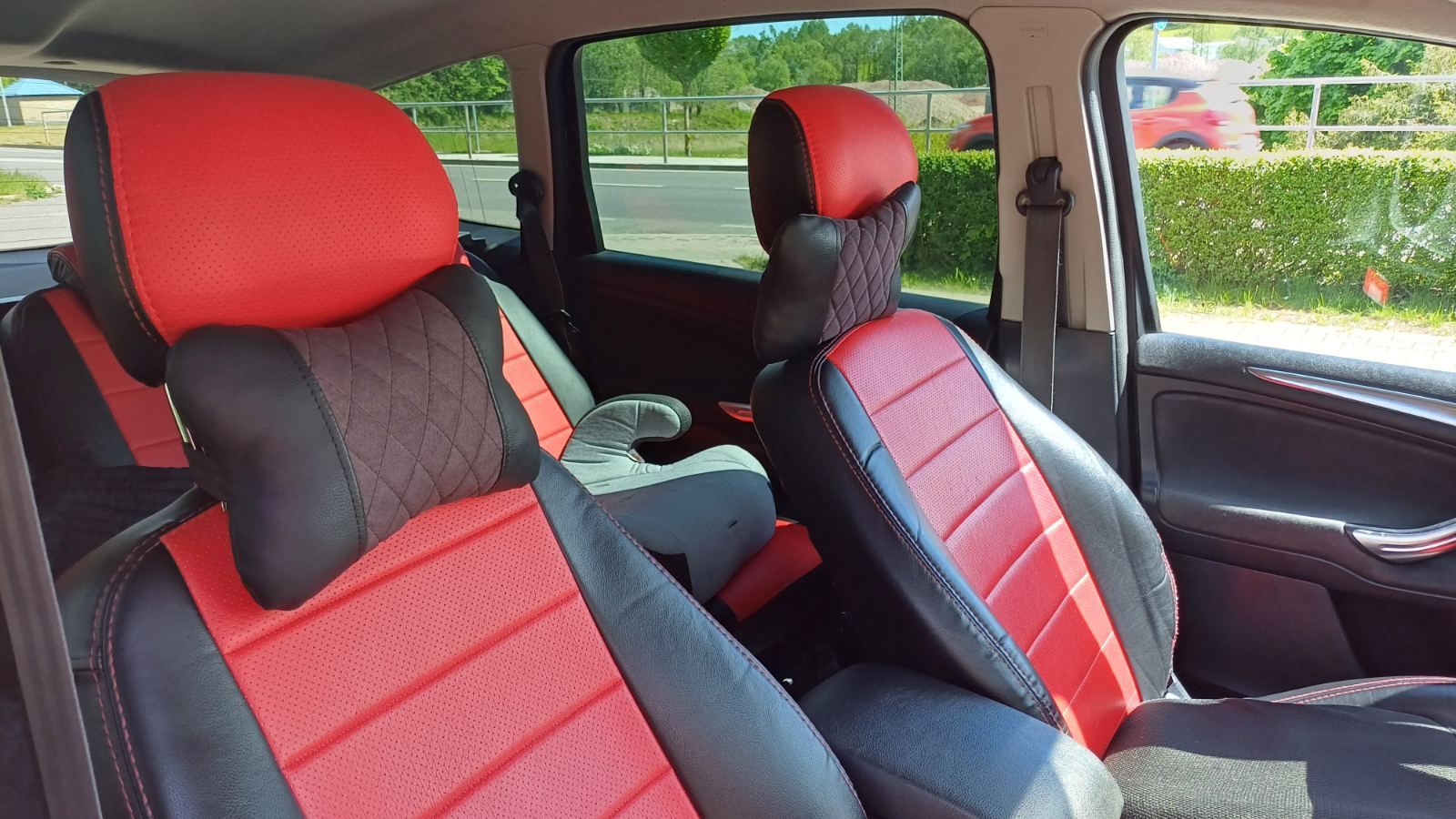 Ford s max 2009 року