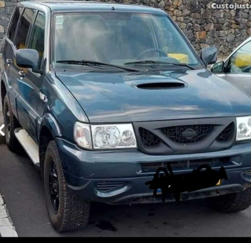 Nissan Terrano II longo