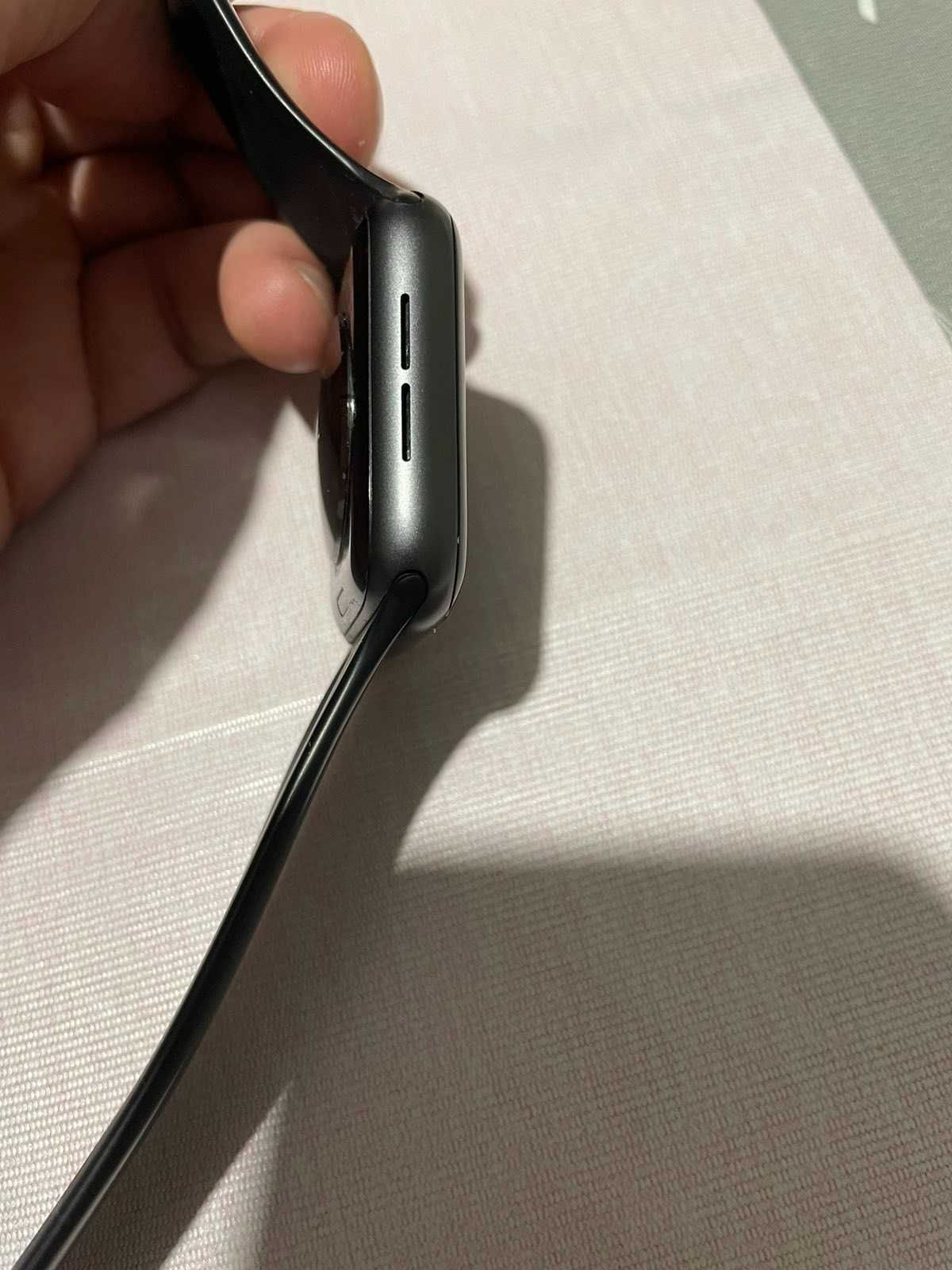 Apple Watch Series 4 44m