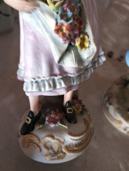 Par de figuras - Artibus