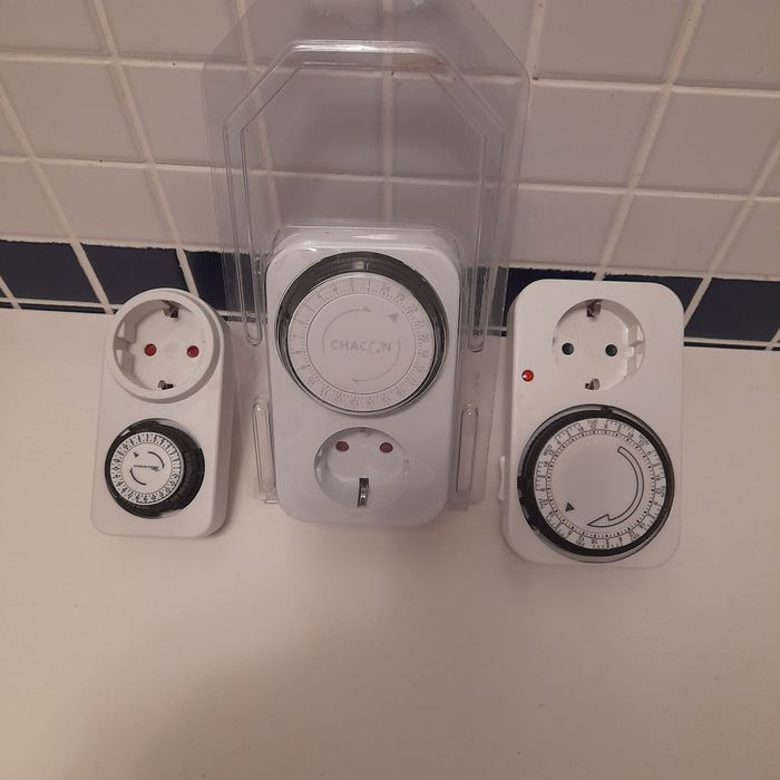 Tomadas com Relógio