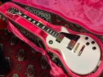 Epiphone Les Paul Custom com Hardcase