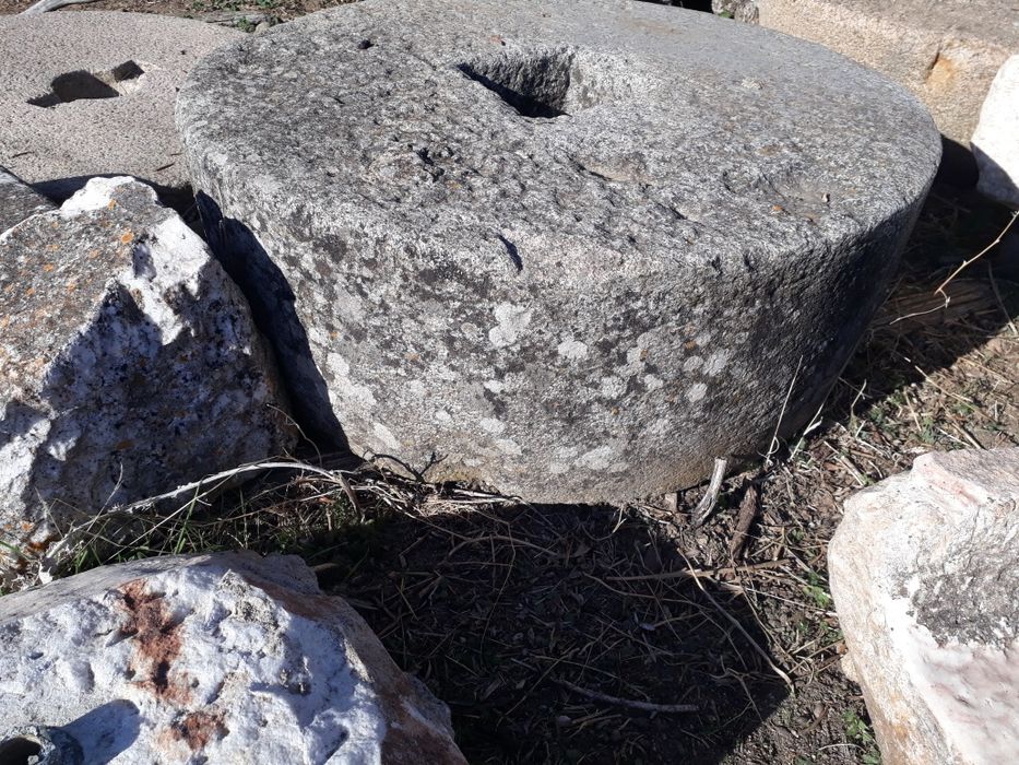 Mós em granito antigas