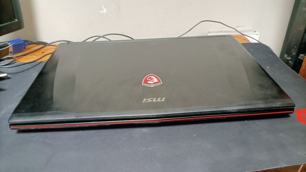 Portátil gamerl i7 com ecrã avariado