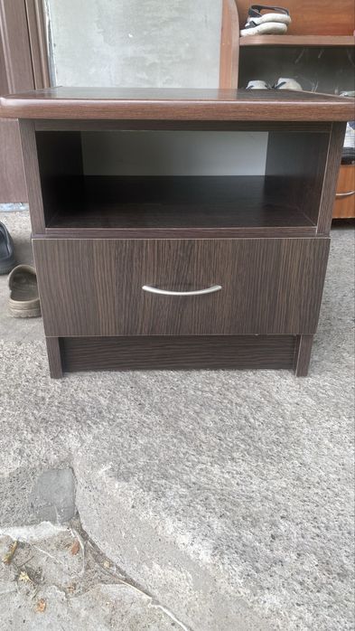 Приліжкова тумба 2 штуки .