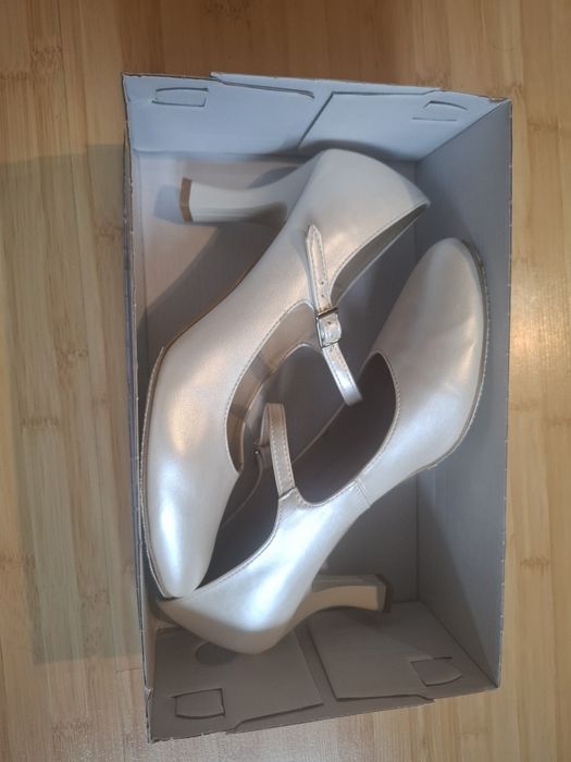Taneczne buty ślubne