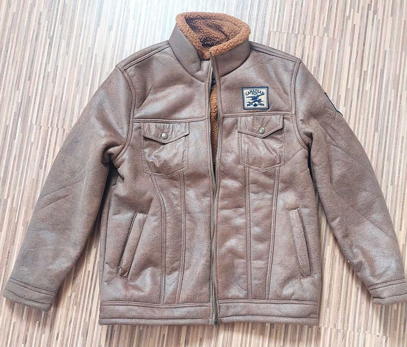 Nowa kurtka pilotka w kolorze brązowym z imitacji zamszu i kożuszkiem