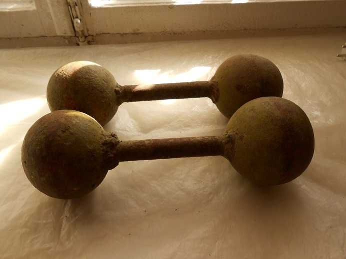 Продам гантели СССР , вес по  7 кг