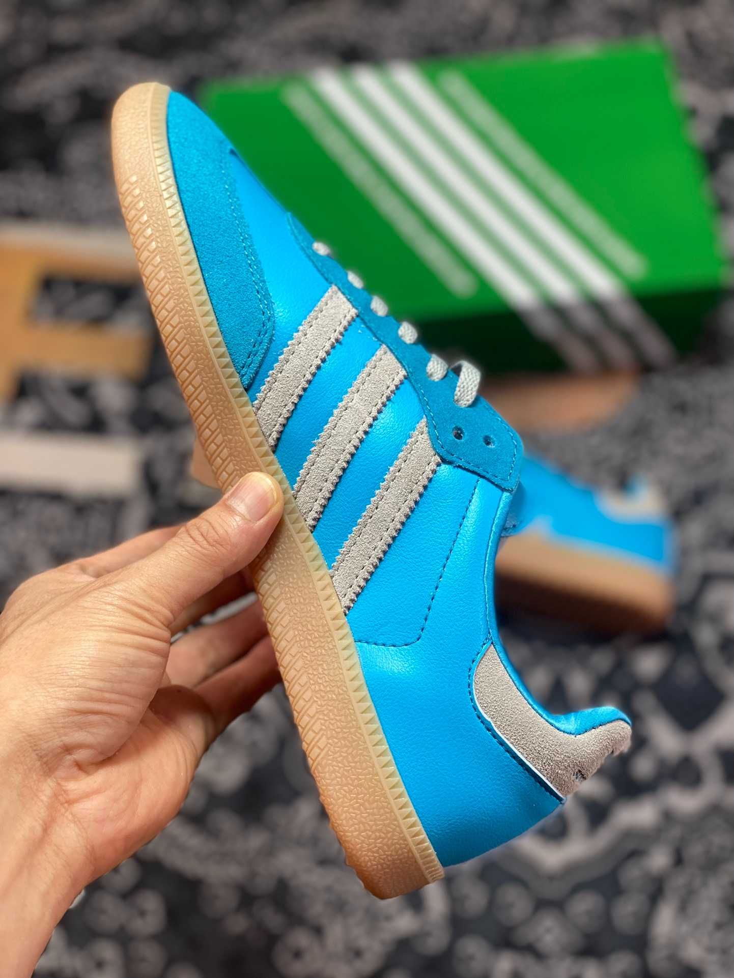 Sporty & Rich x Adidas Originals Samba OG IE6975