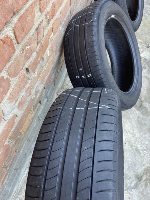 Michelin R18 225/55
