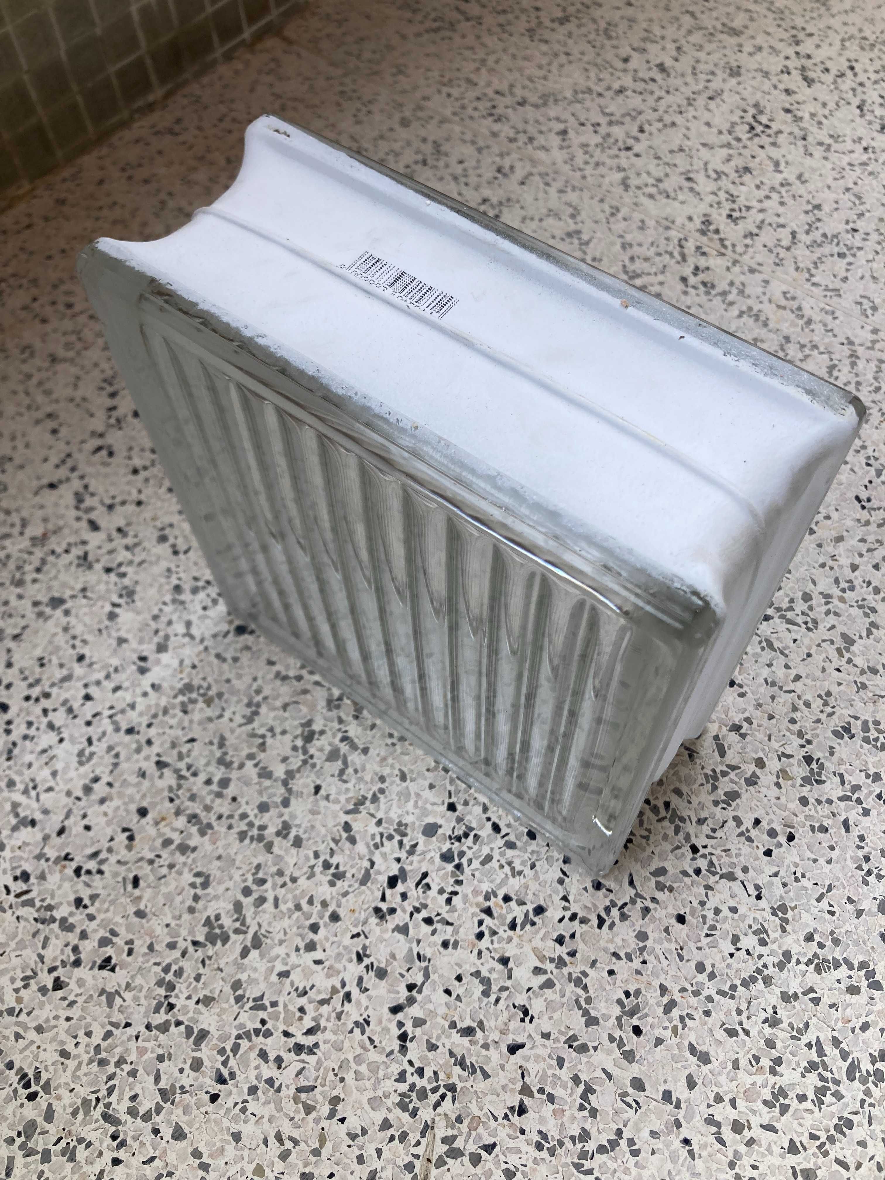 Bloco de Vidro 19X19X8 Cm Paralline