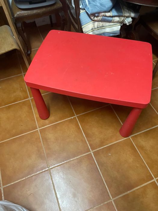 Mesa de atividades de criança ikea