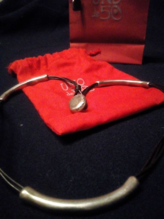 Vende-se Colar "Uno de 50" **Novo**