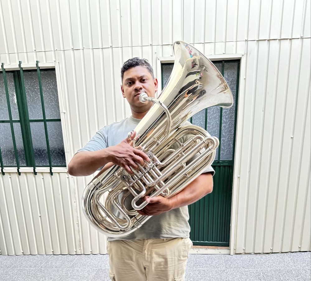 Tuba JUPTER TODA EM PRATA 3/4. 4 rotores