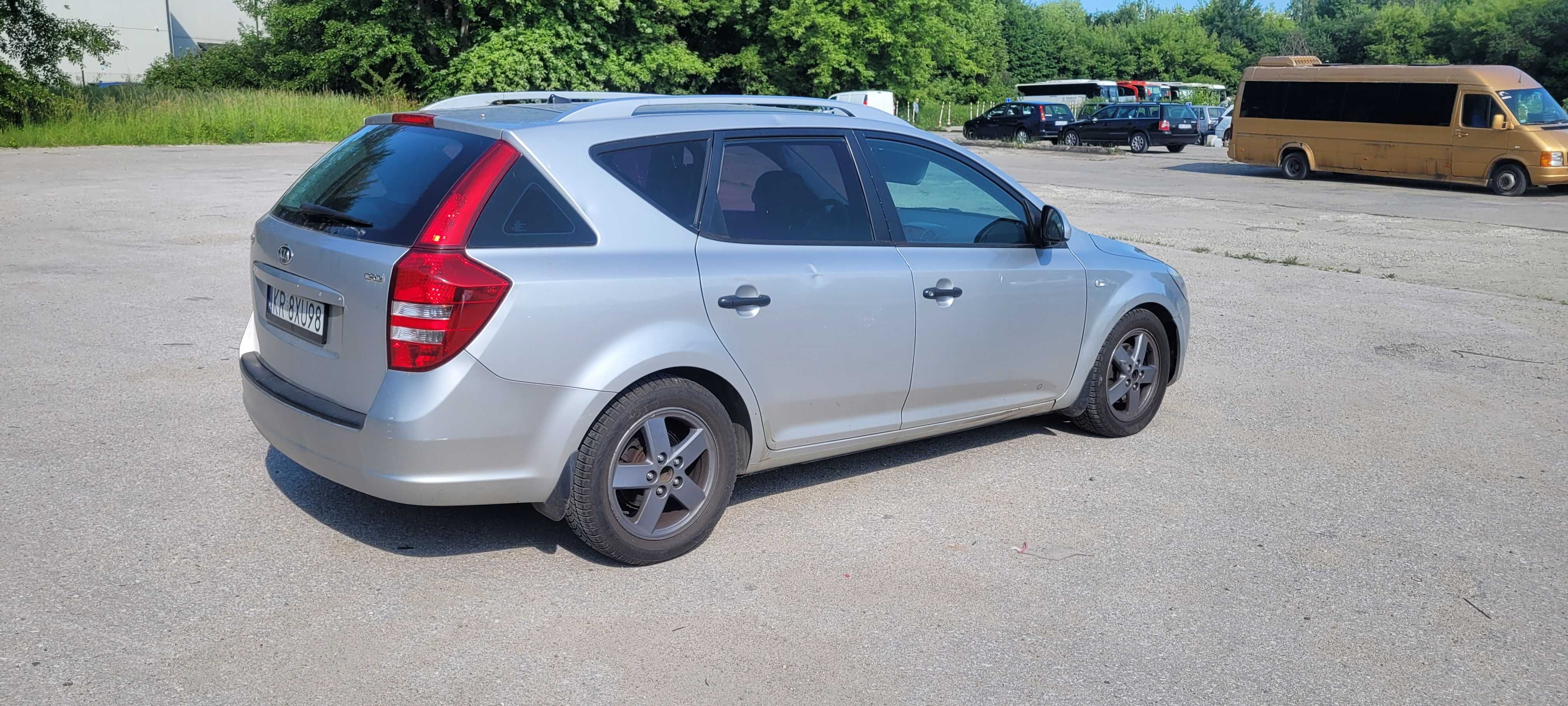 Fotele deska zegary Kia ceed