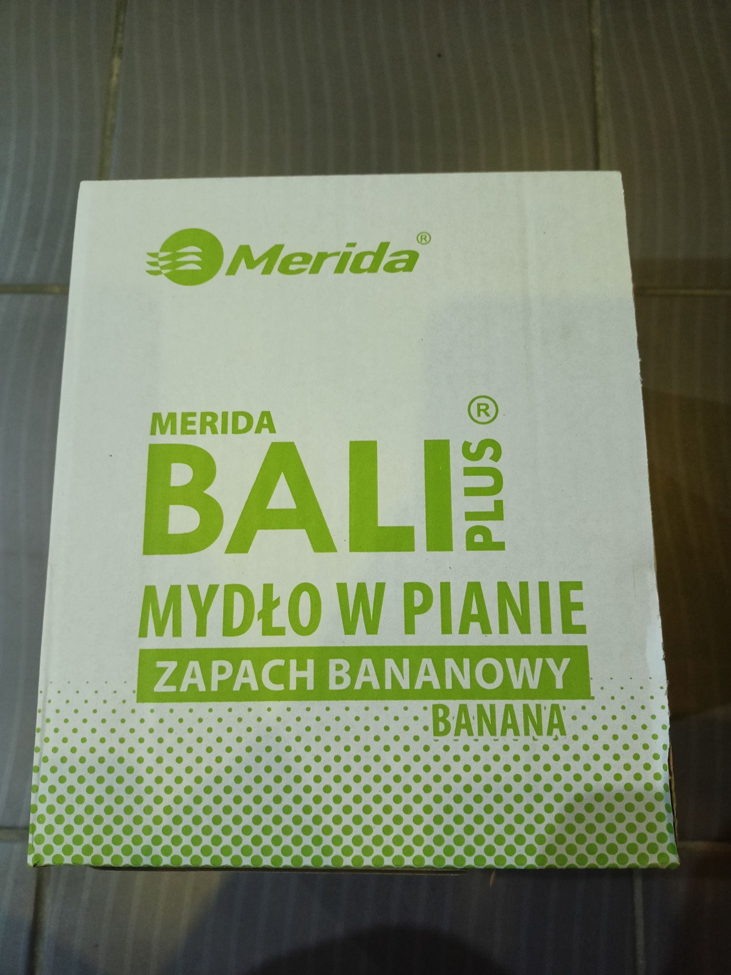 Mydło w pianie MERIDA BALI PLUS jednorazowy wkład 700g, zapach banan