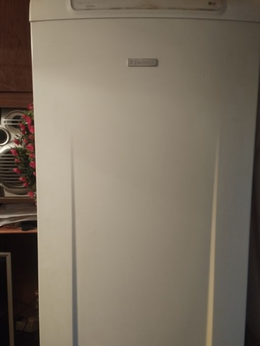 Холодильник Elektrolux