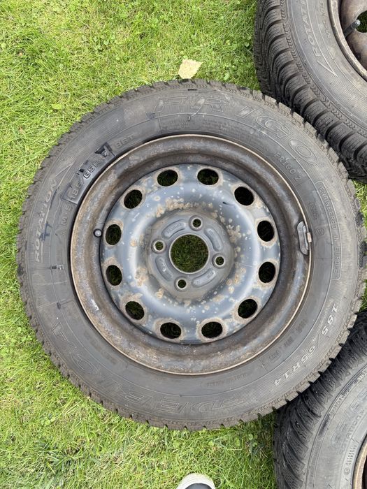 Koła zimowe stalowe R14, nowe opony Dębica, Nokian, 7mm
