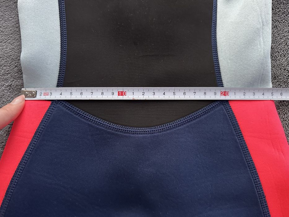 Strój pianka do pływania, nurkowania kombinezon neoprenowy r. 3-4 lata