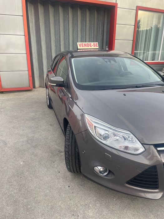 Ford Focus TDCi 5 portas Castanho