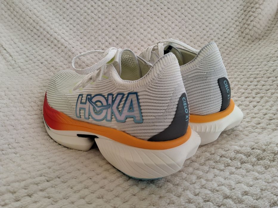 Hoka Cielo X1. Розмір 41. Устілка 26см до загину. Оригінал