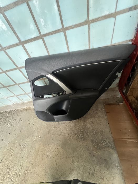 Карти дверні Toyoya Avensis