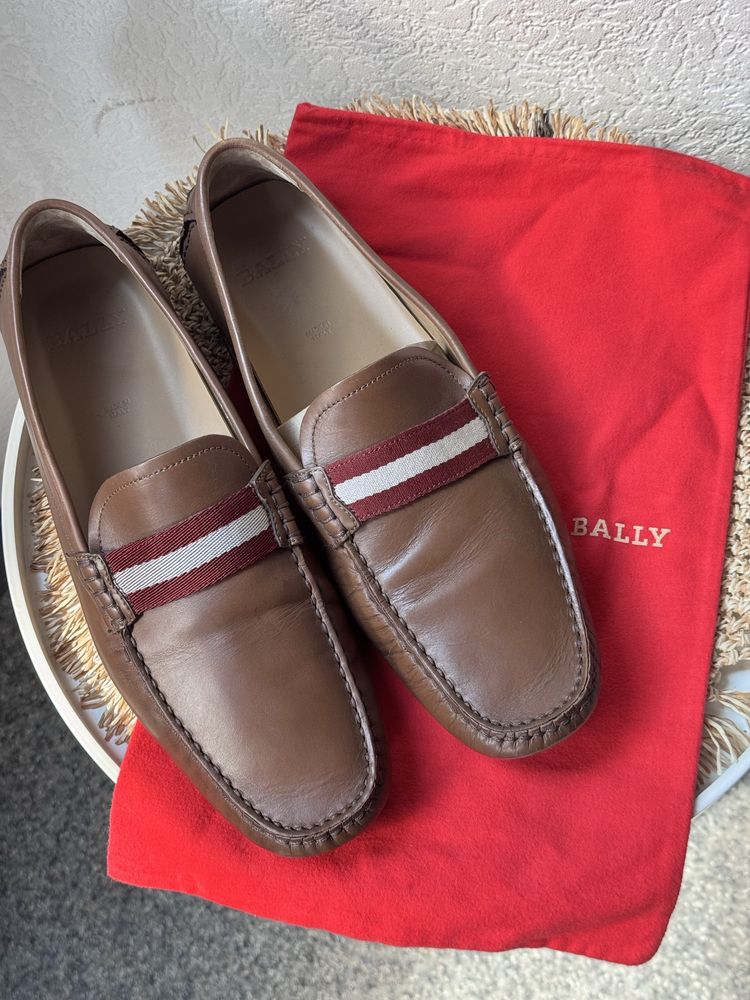 Італійські оригінальні мокасини коричневі чоловічі bally