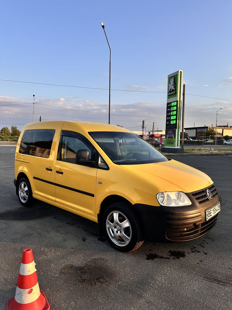 Продам Volkswagen Caddy 2005 рік