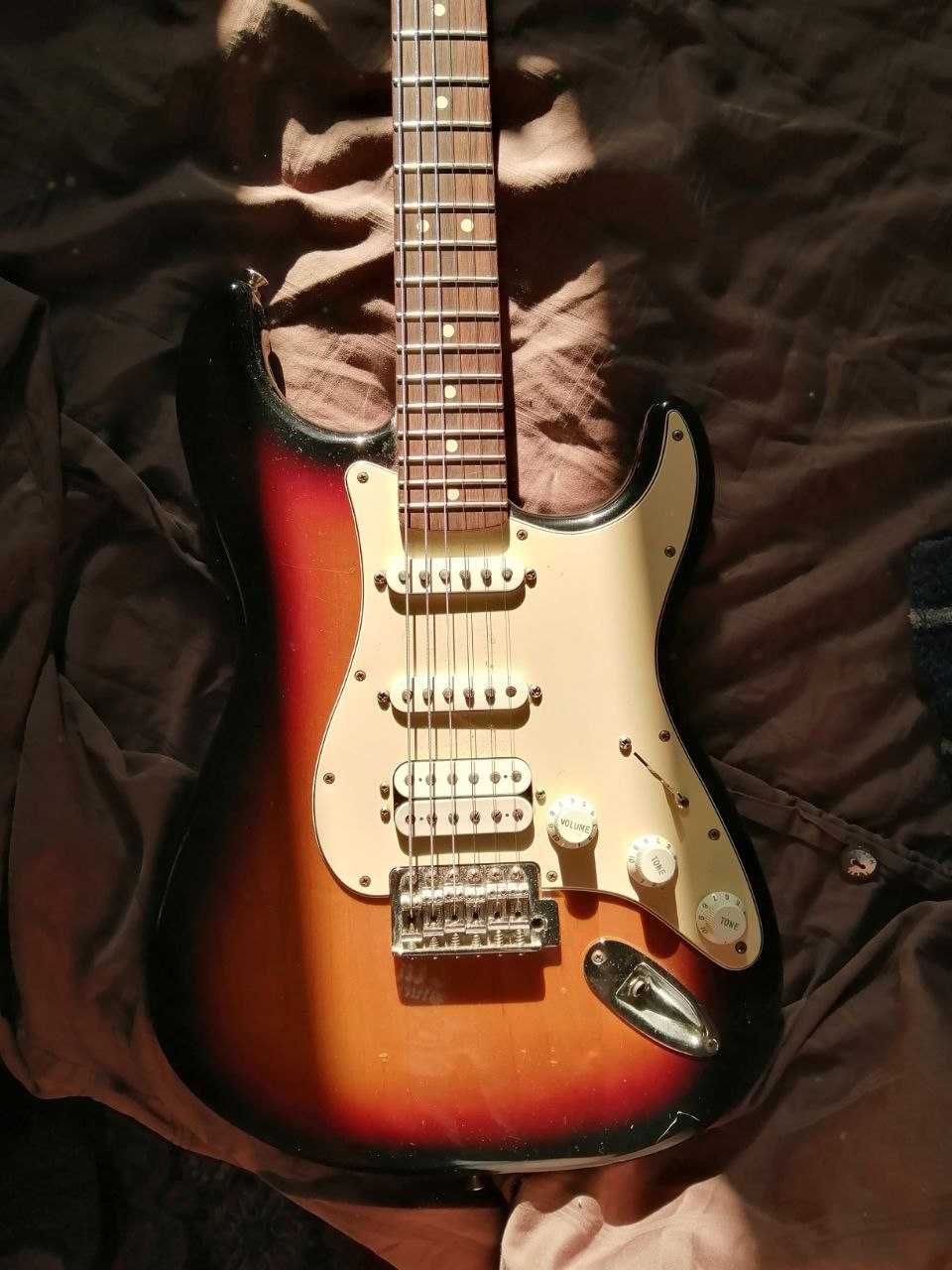 Оригинальная электрогитара Fender Stratocaster Mexico 2013
