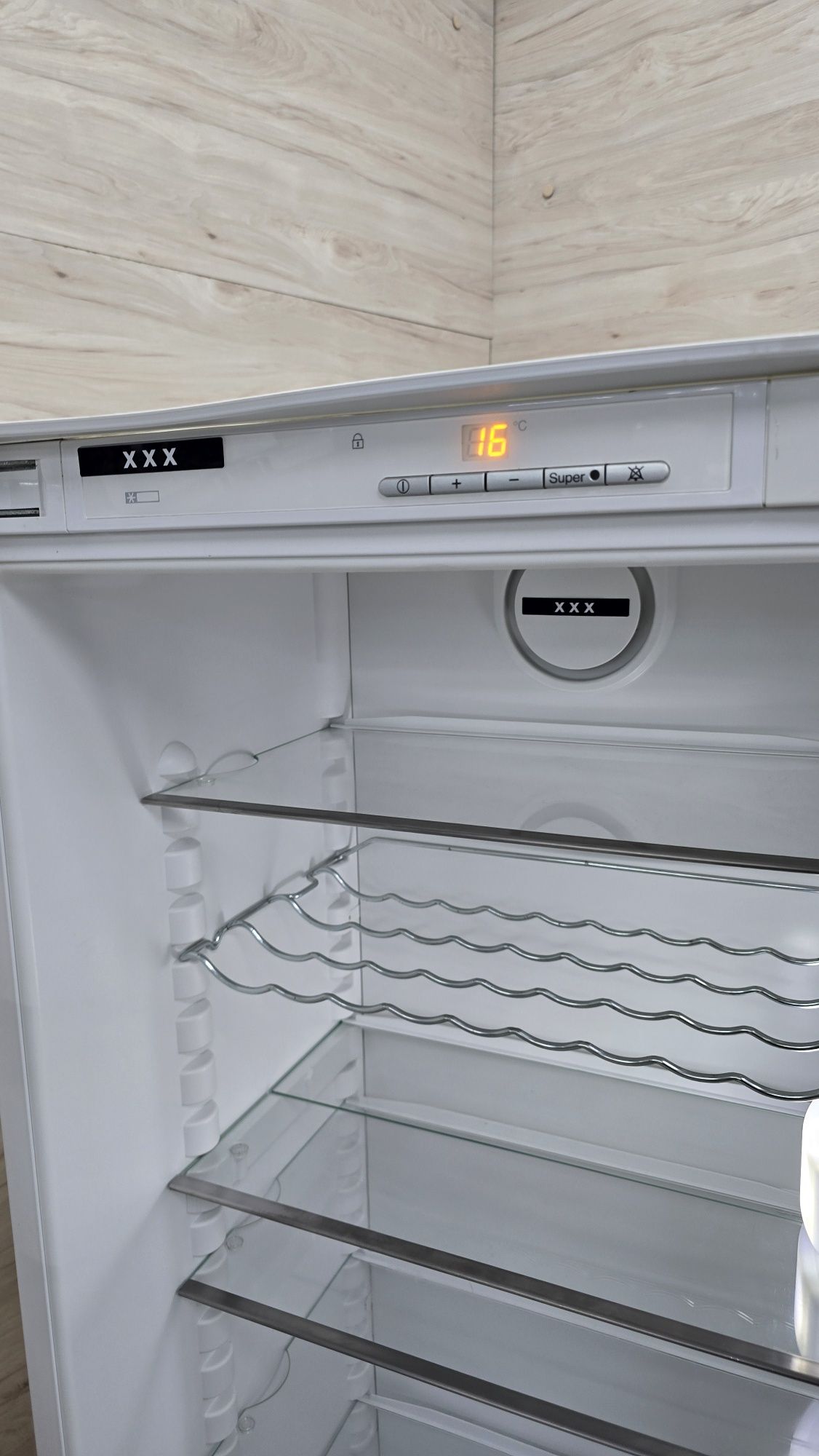 Вбудований Холодильник K9757 id-1 Хороший стан Дотяжки BioFresh