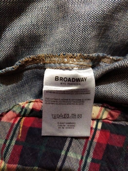 Джинсовый пиджак фирма Broadway в идеальном состоянии