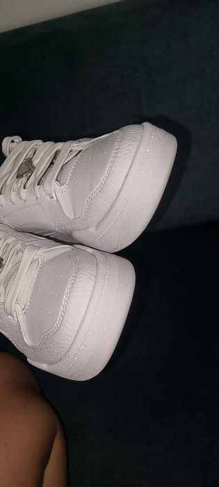 Buty sneakersy PUMA damskie białe 37