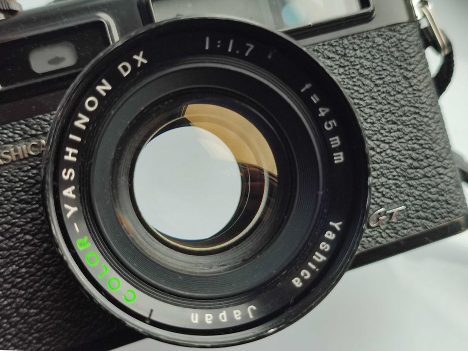 Yashica Electro 35 GT - Yashinon DX 45мм 1.7- Japan