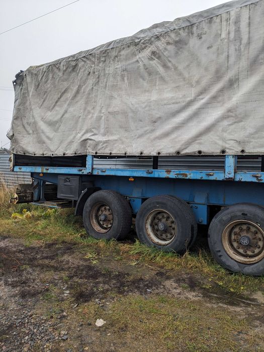 Напівпричіп ВАРЗ