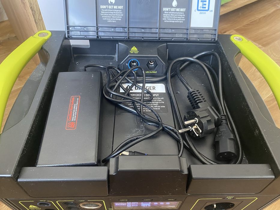 Зарядна станція  Yeti 1000x