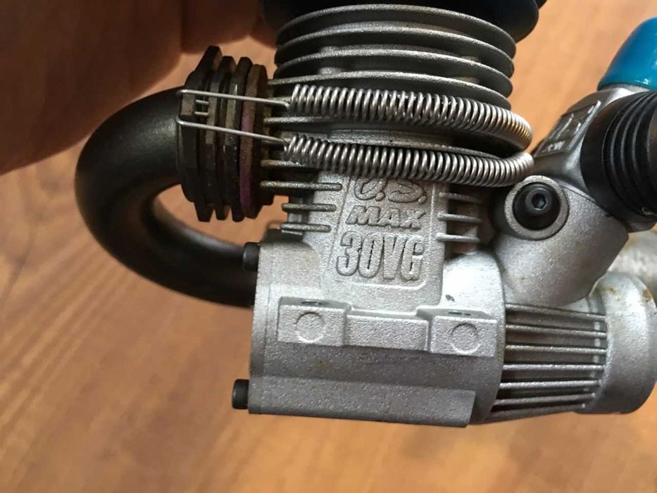 OS Engines VG30 RC Motor RC, em bom estado, vem com escape.