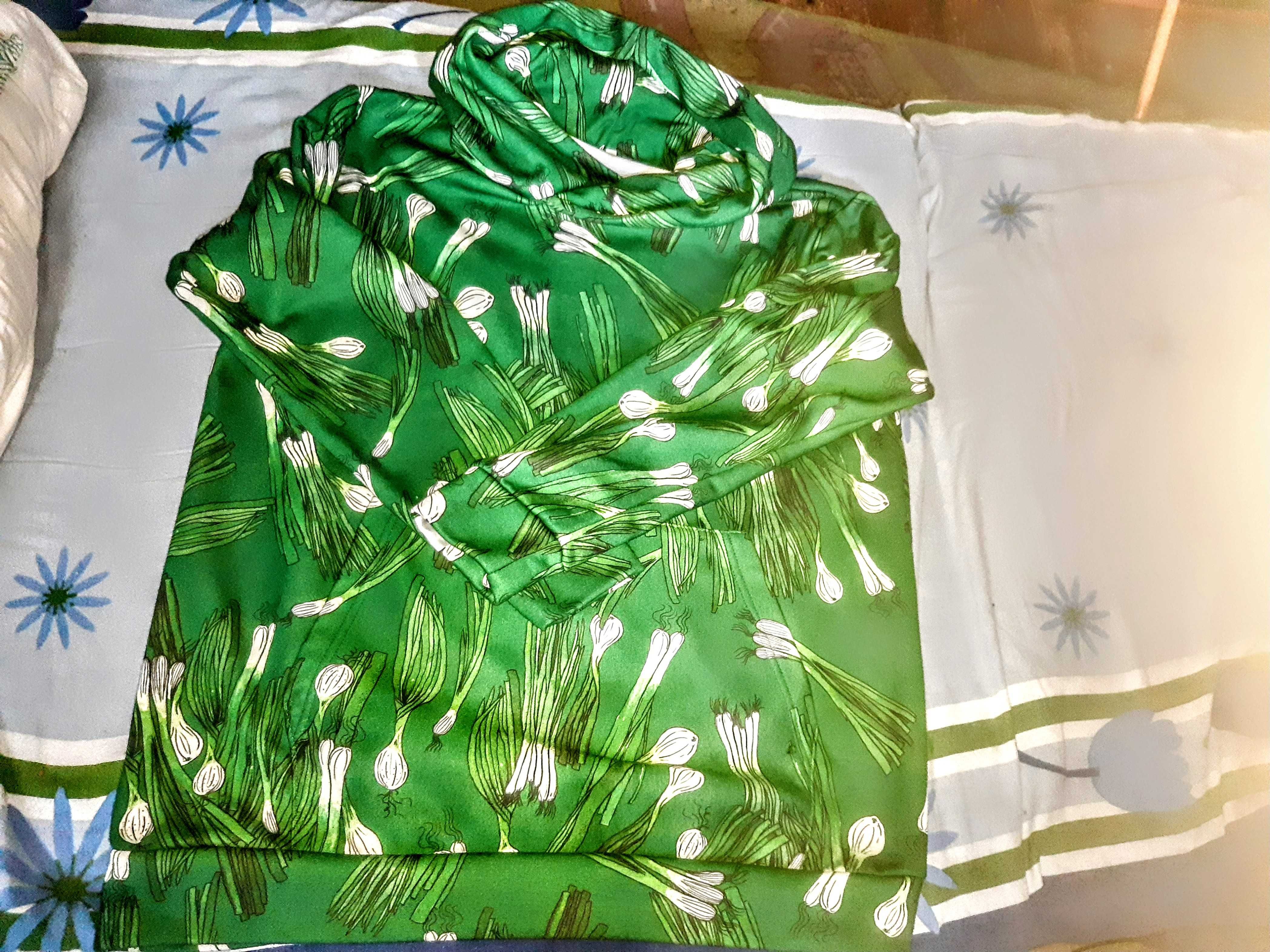 Bluza z kapturem zielona cebulka Lays rozmiar XL
