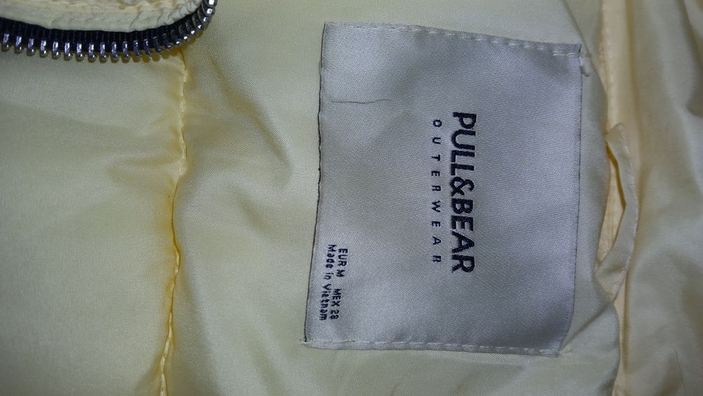 Blusão penas amarelo tamanho