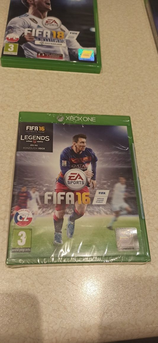 Sprzedam FIFA 16, FIFA 18, FIFA 19, FIFA 20. Na Xbox One