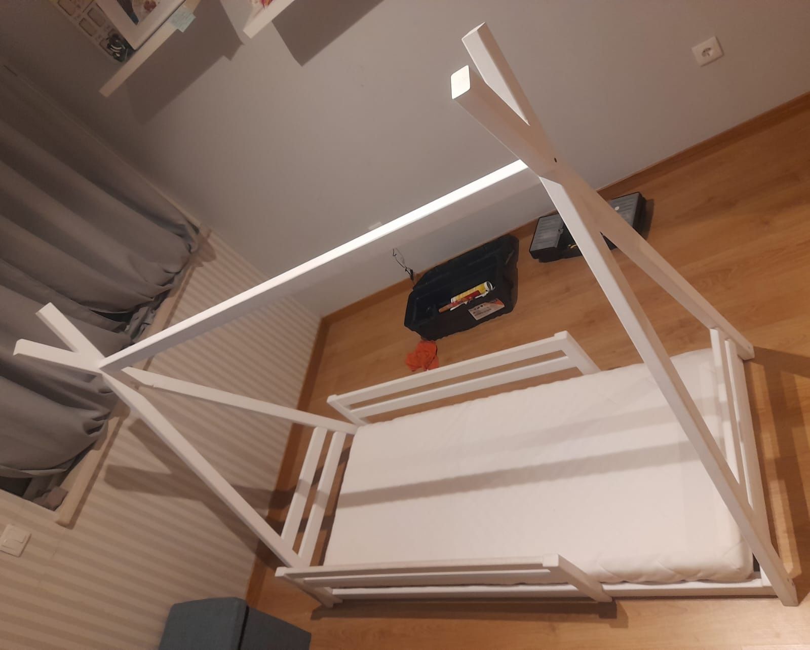 Cama Montessori com colchão