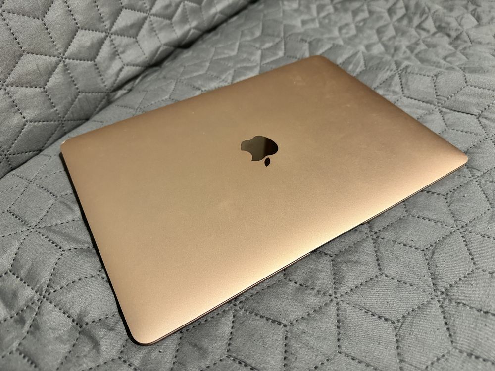 Apple Macbook Air / i5 - 128 GB - Gold