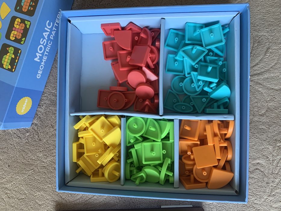 Розвиваюча іграшка для дитини 3+ Мозаїка геометричні фігури Midder 3+