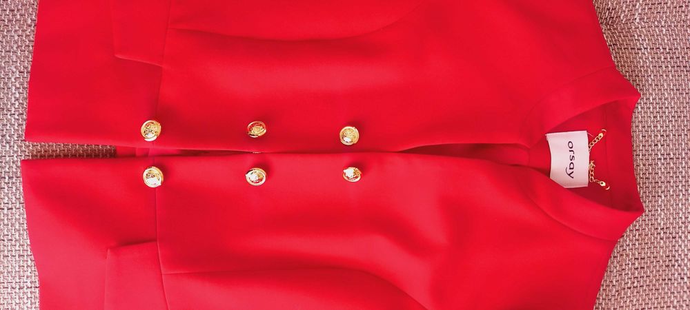 Czerwony pudełkowy żakiet, świąteczny,złote guziki ORSAY - 38/M j.nowy