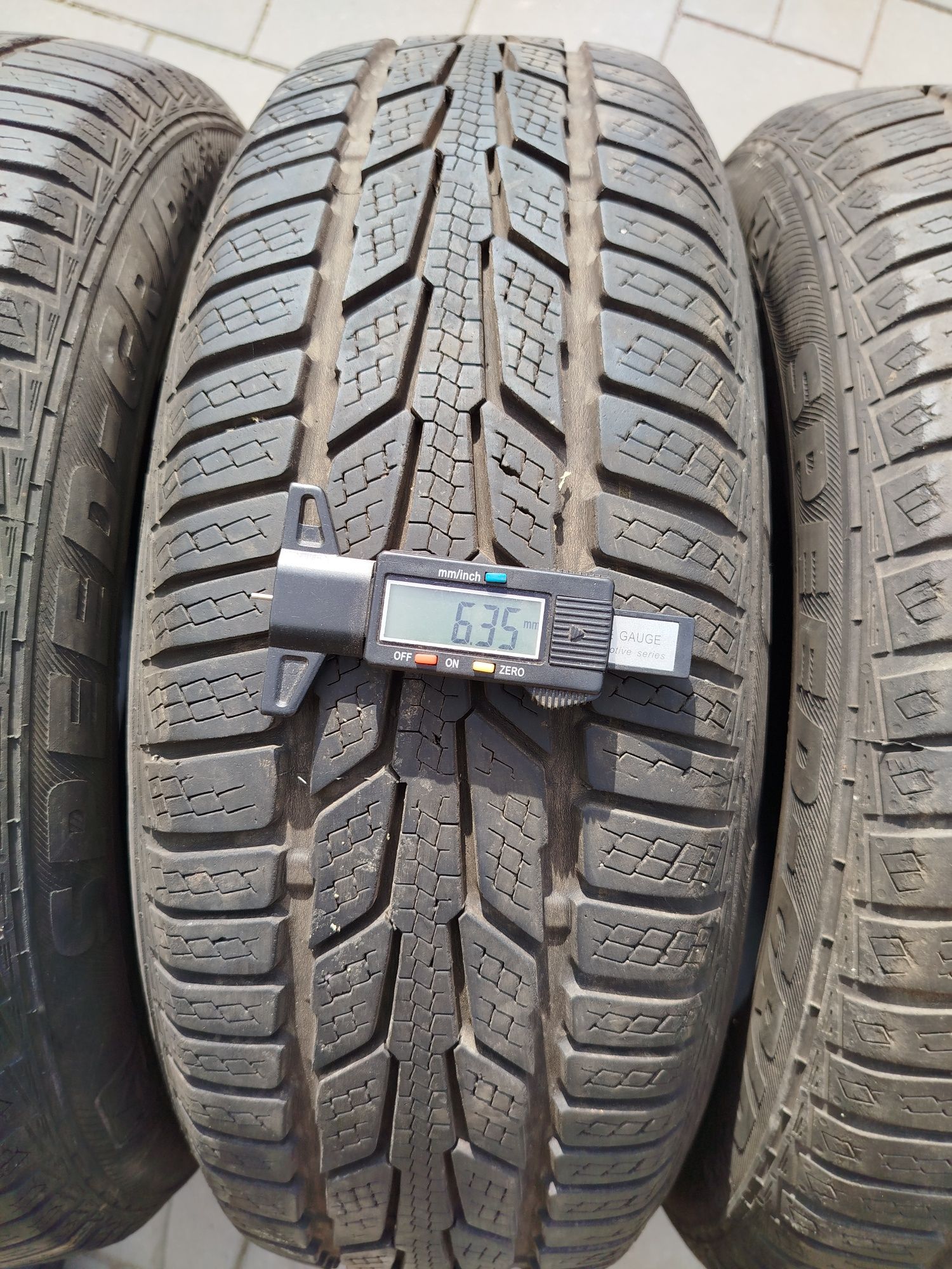 Opony zimowe 195/65 r15 Semperit
