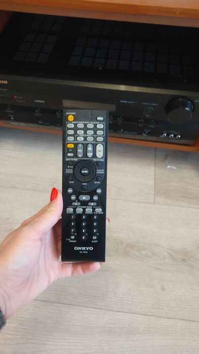Amplituner kina domowego onkyo HT-R518