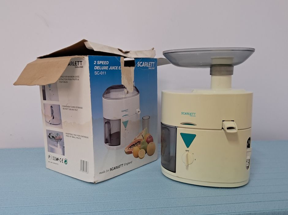 Соковыжималка Scarlett SC- 011 абсолютно исправная