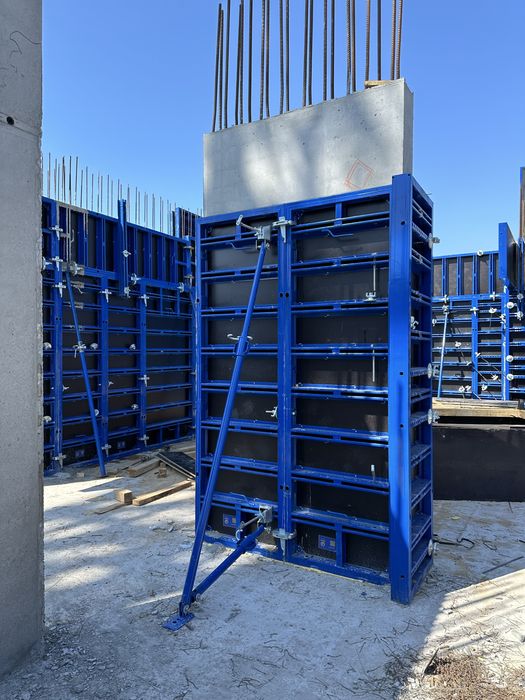 Вертикальна та горизонтальна опалубка VARIANT